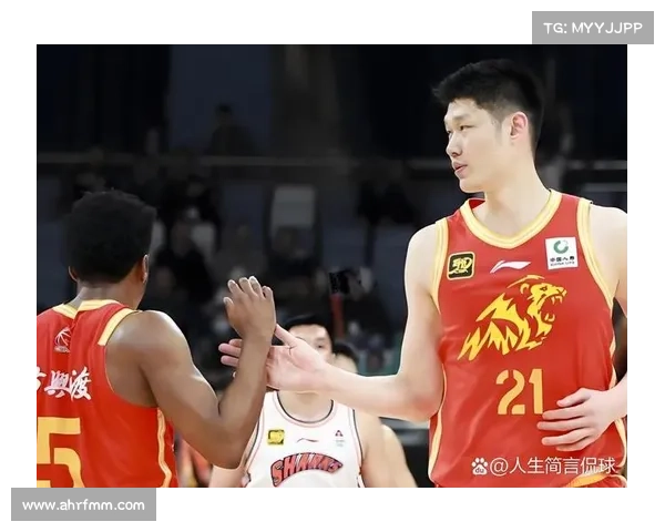 CBA重罚广厦20万引发热议 外籍裁判主导比赛缺乏主场优势保障 CBA重罚广厦20万引发热议 外籍裁判主导比赛缺乏主场优势保障
